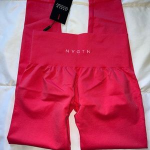 Nvgtn HOT PINK solid seamless leggings. (SMALL)